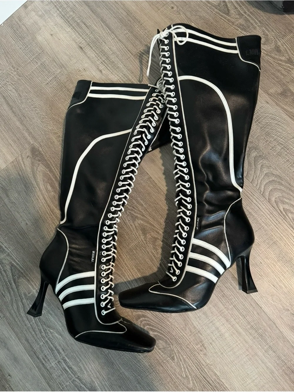 Lace-Up High Heel boxer boots